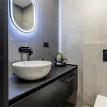 Apartment Noire