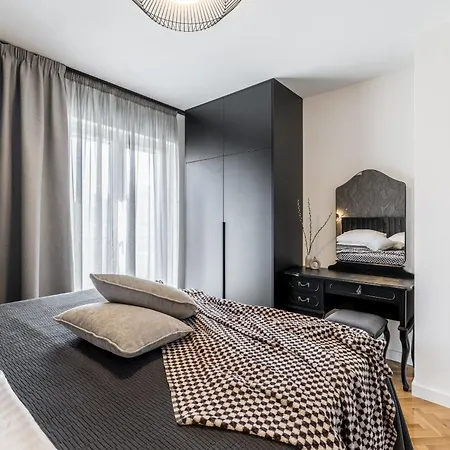 Noire Apartman